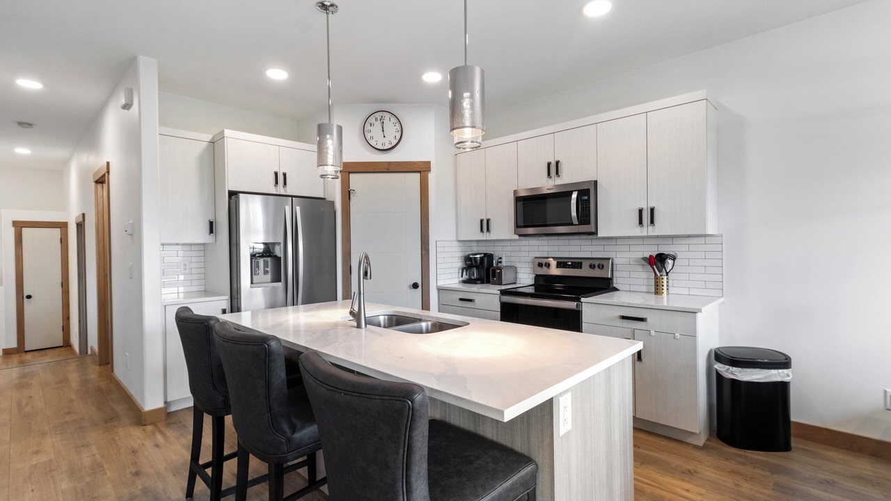 Photo of Kitchen in Sylvan Lake
