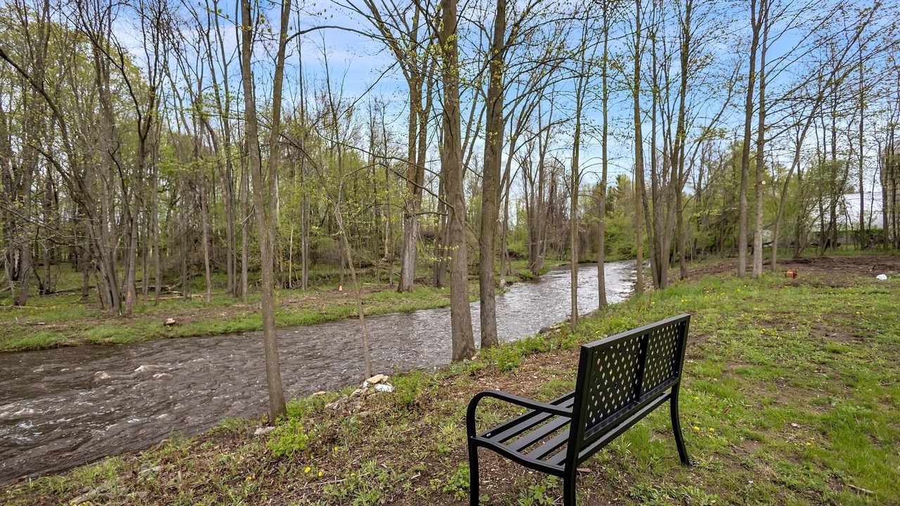 Photo of Others in Little Suamico