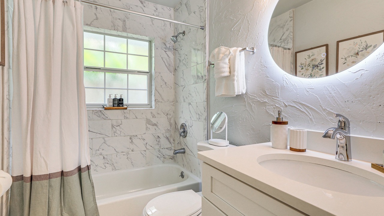 Photo of Bathroom in Gillespie Park