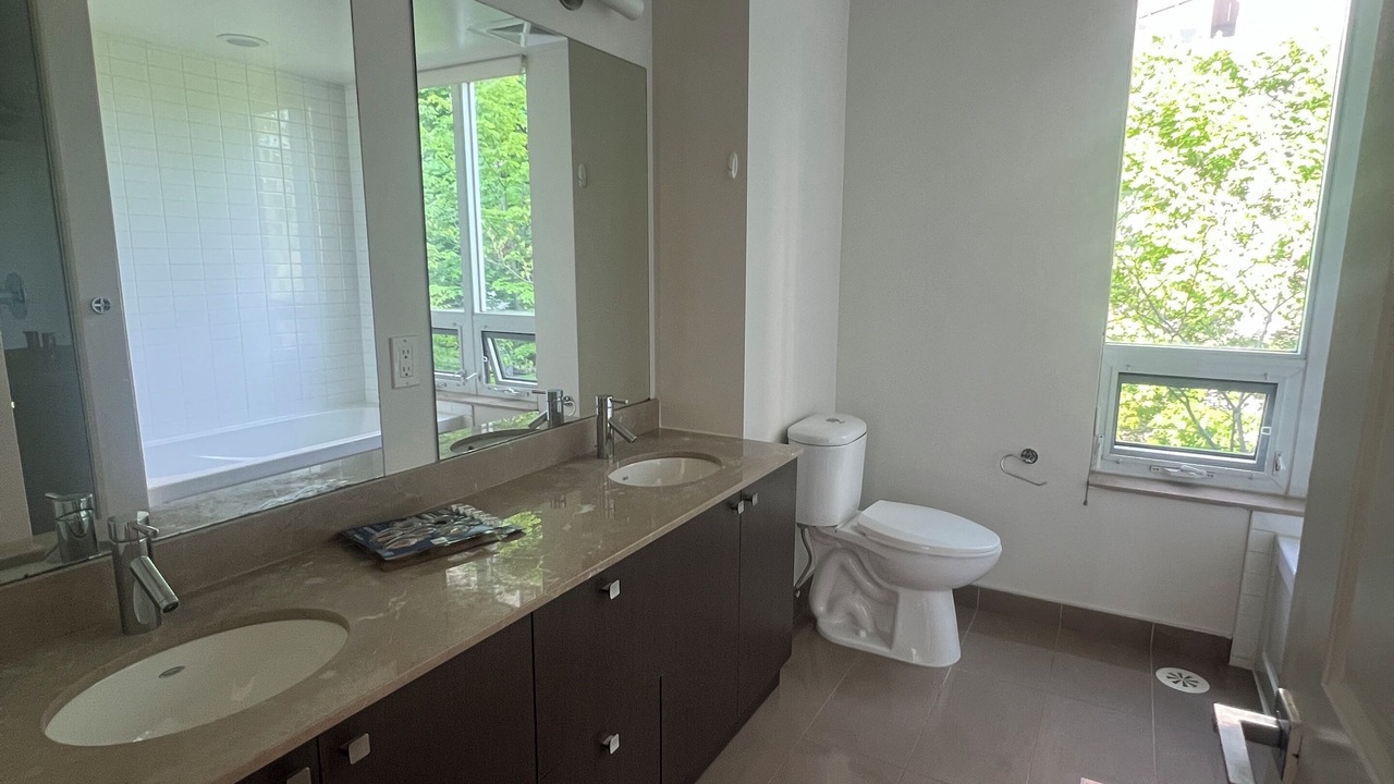 Photo of Bathroom in Willowdale