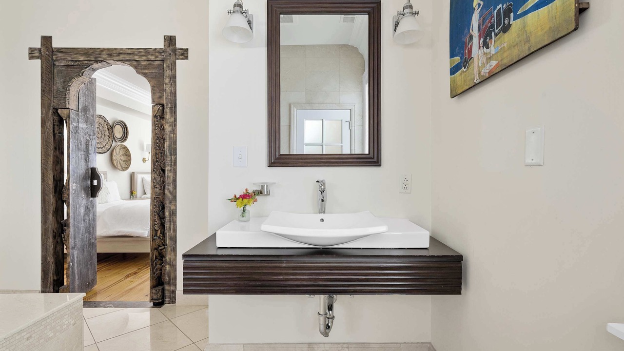 Photo of Bathroom in Charleston Historic District