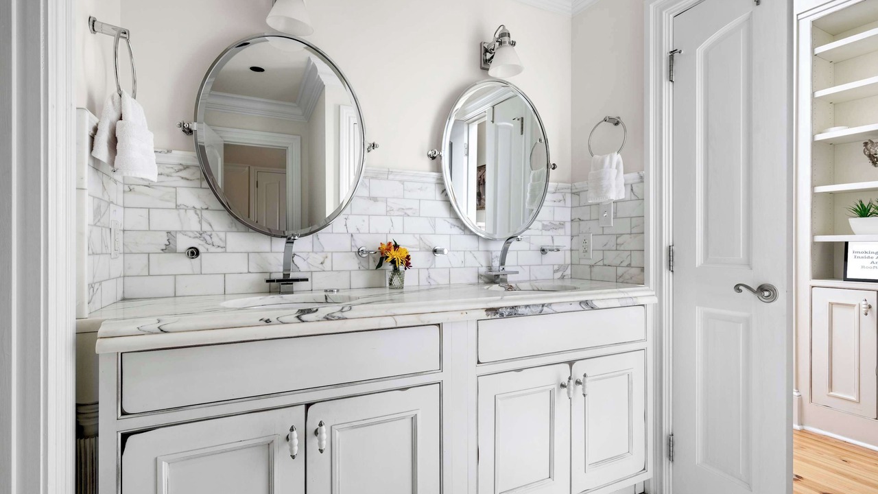 Photo of Bathroom in Charleston Historic District