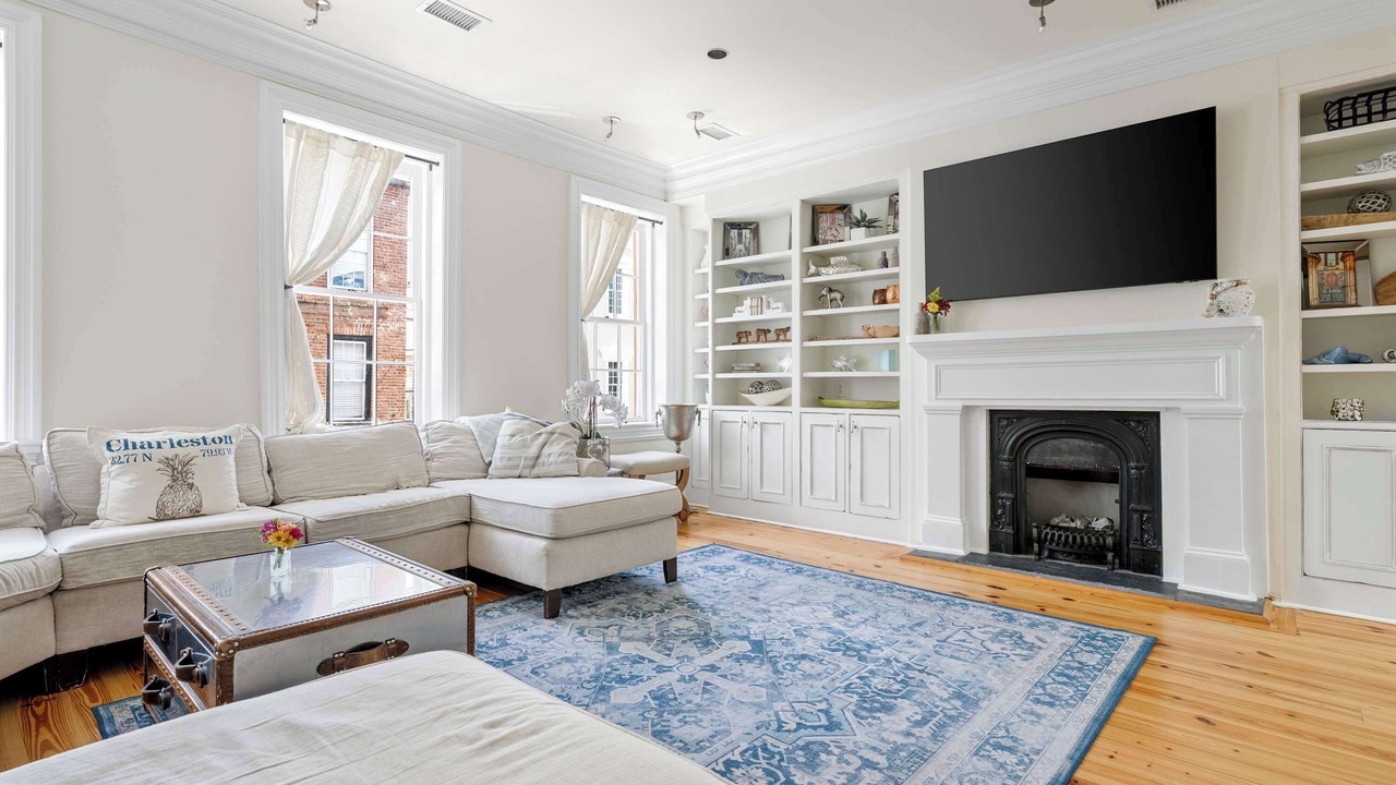 Photo of Bedroom in Charleston Historic District