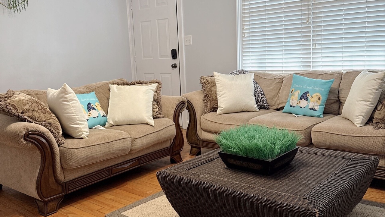 Photo of Livingroom in Duncan