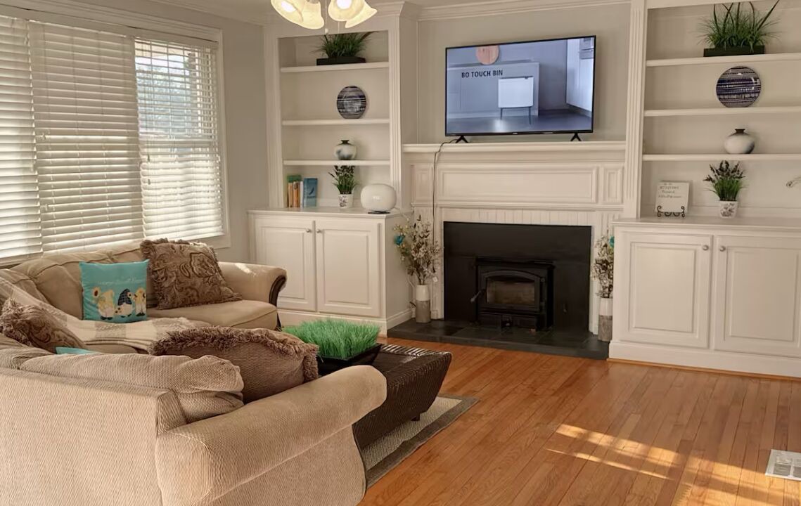 Photo of Livingroom in Duncan