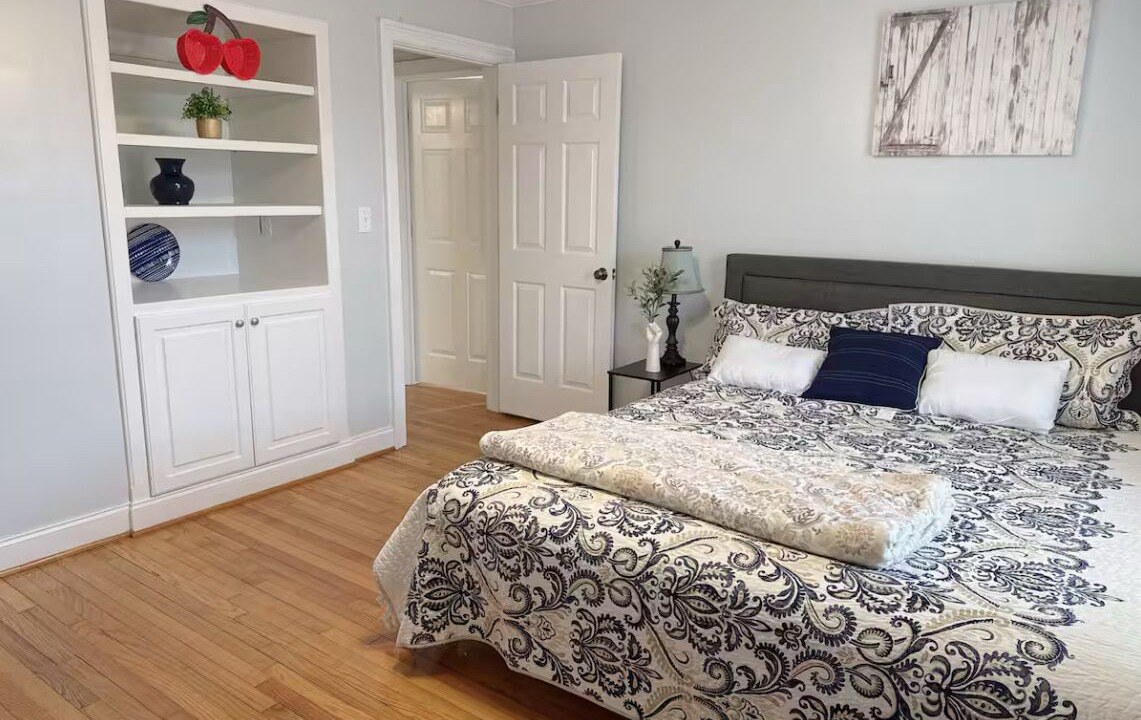 Photo of Bedroom in Duncan