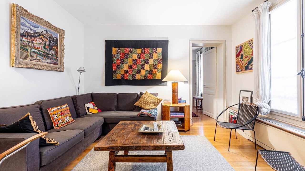 Photo of Livingroom in Archives