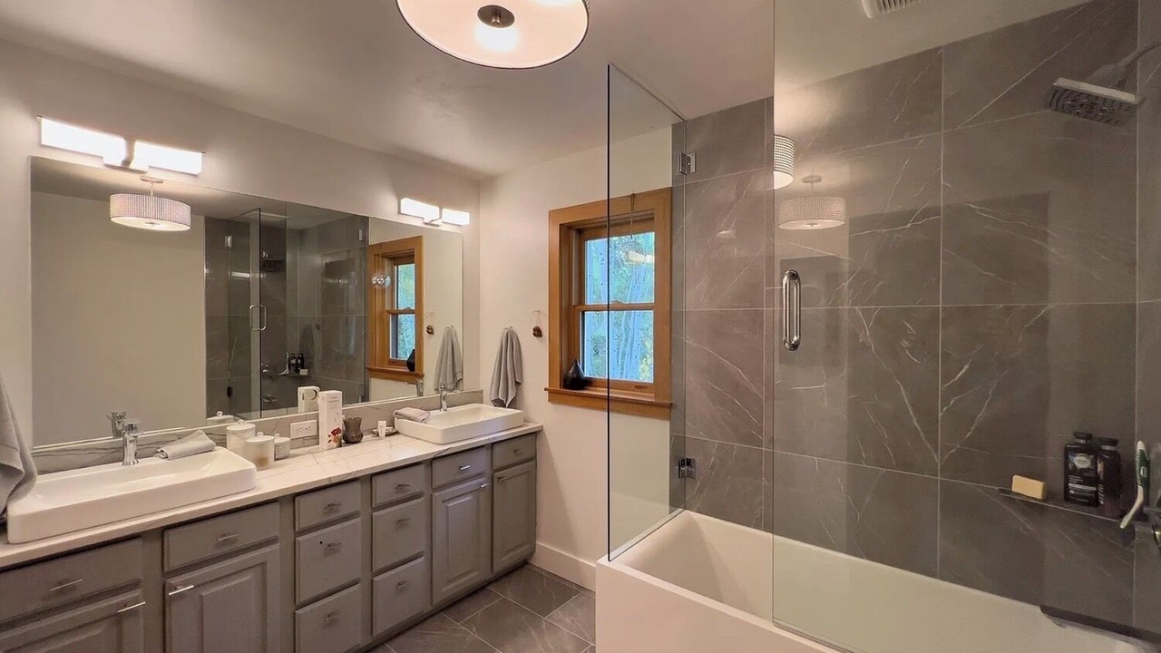 Photo of Bathroom in River Meadows