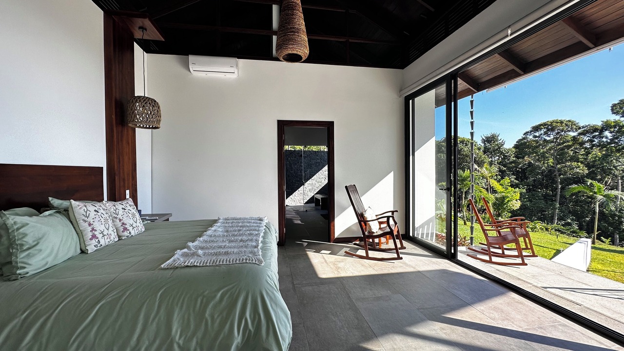 Photo of Bedroom in Cabo Matapalo