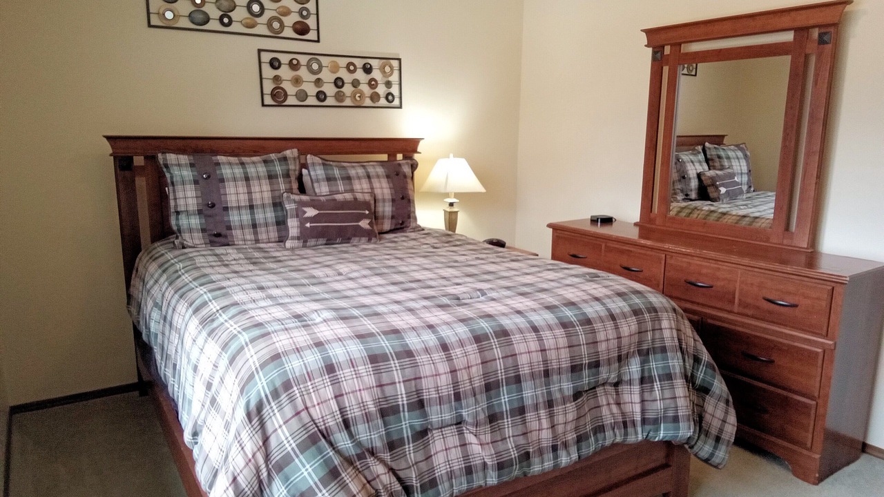 Photo of Bedroom in Sylvan Shores