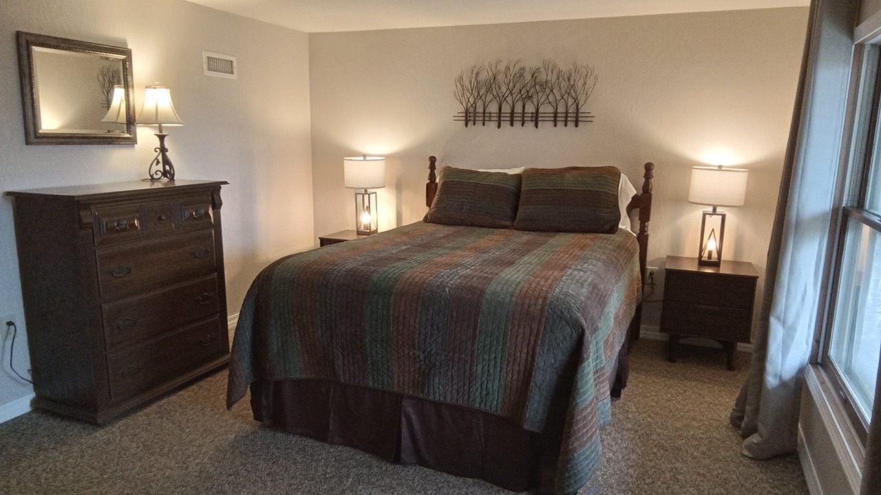 Photo of Bedroom in Sylvan Shores