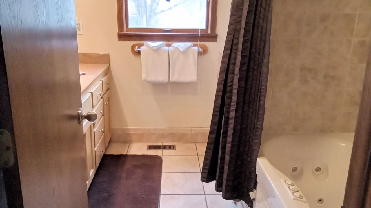 Photo of Bathroom in Sylvan Shores
