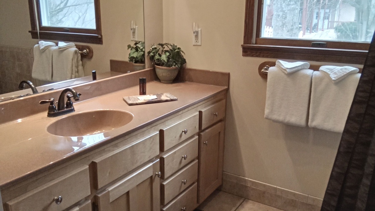 Photo of Bathroom in Sylvan Shores