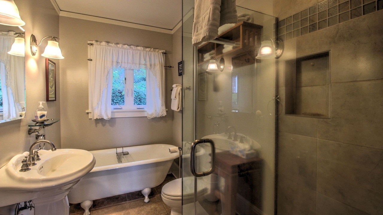 Photo of Bathroom in Tolovana Park