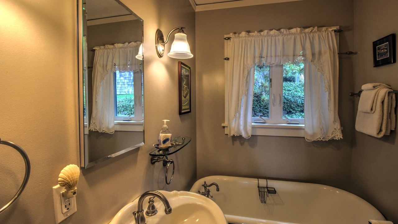 Photo of Bathroom in Tolovana Park