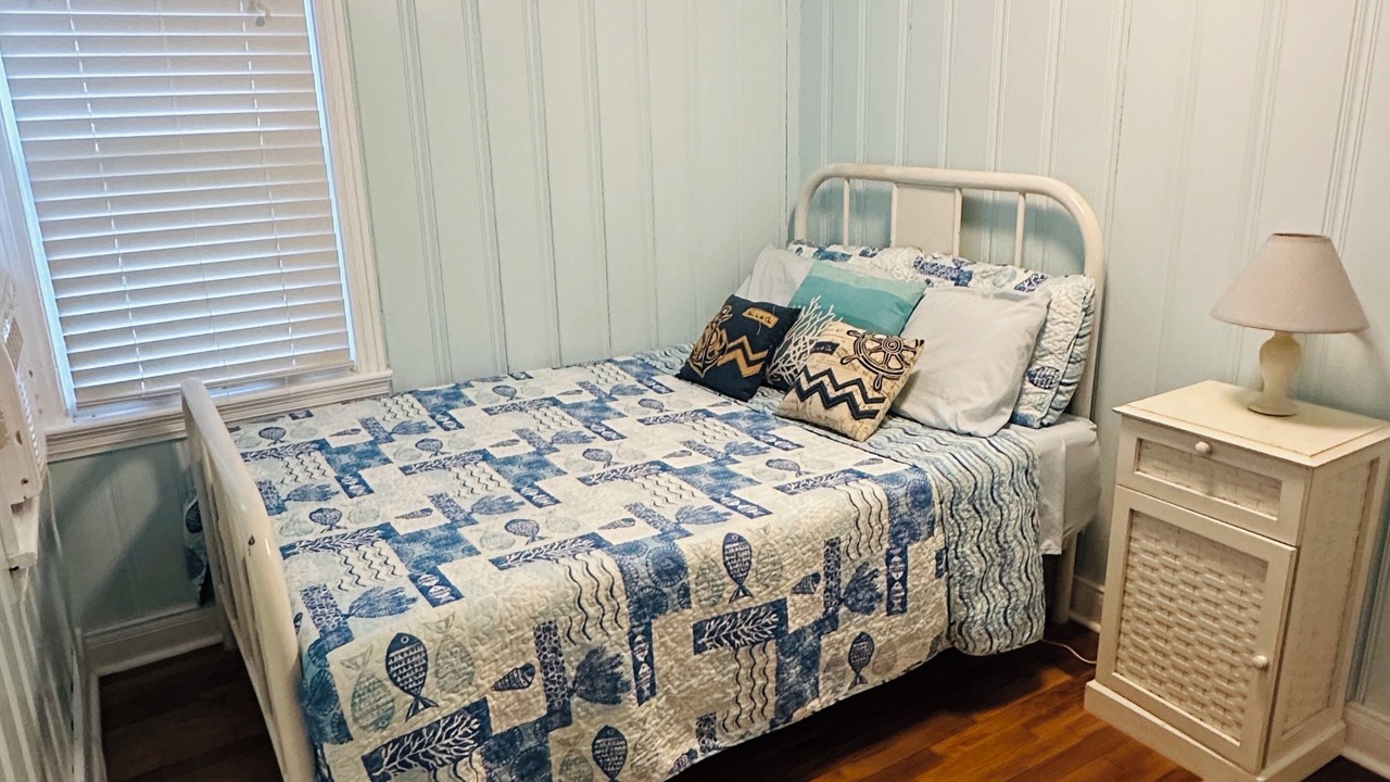 Photo of Bedroom in Sealevel