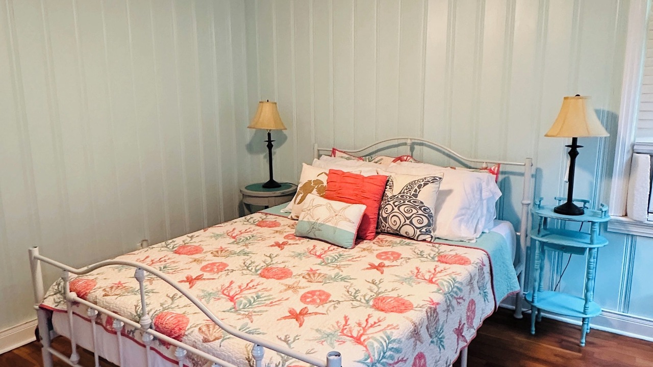 Photo of Bedroom in Sealevel