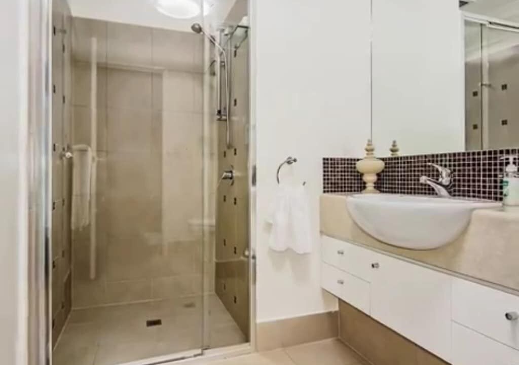 Photo of Bathroom in Rockingham