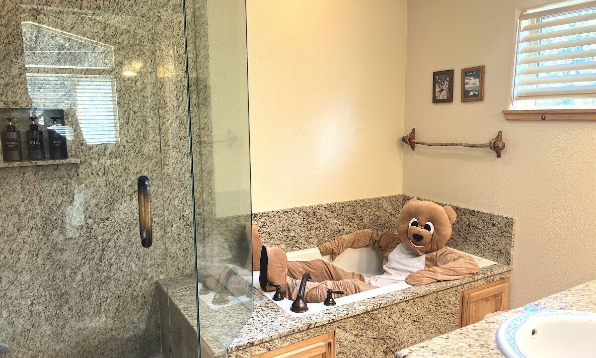 Photo of Bathroom in Country Club Estates