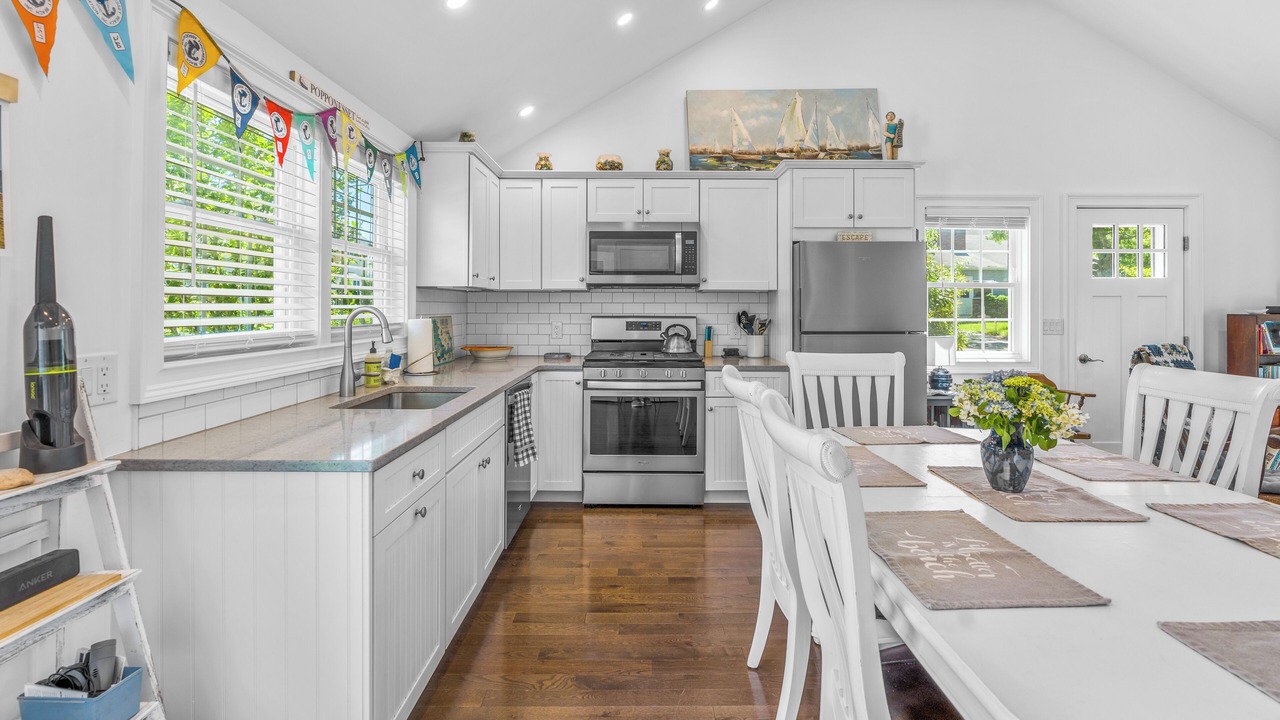 Photo of Kitchen in Popponesset