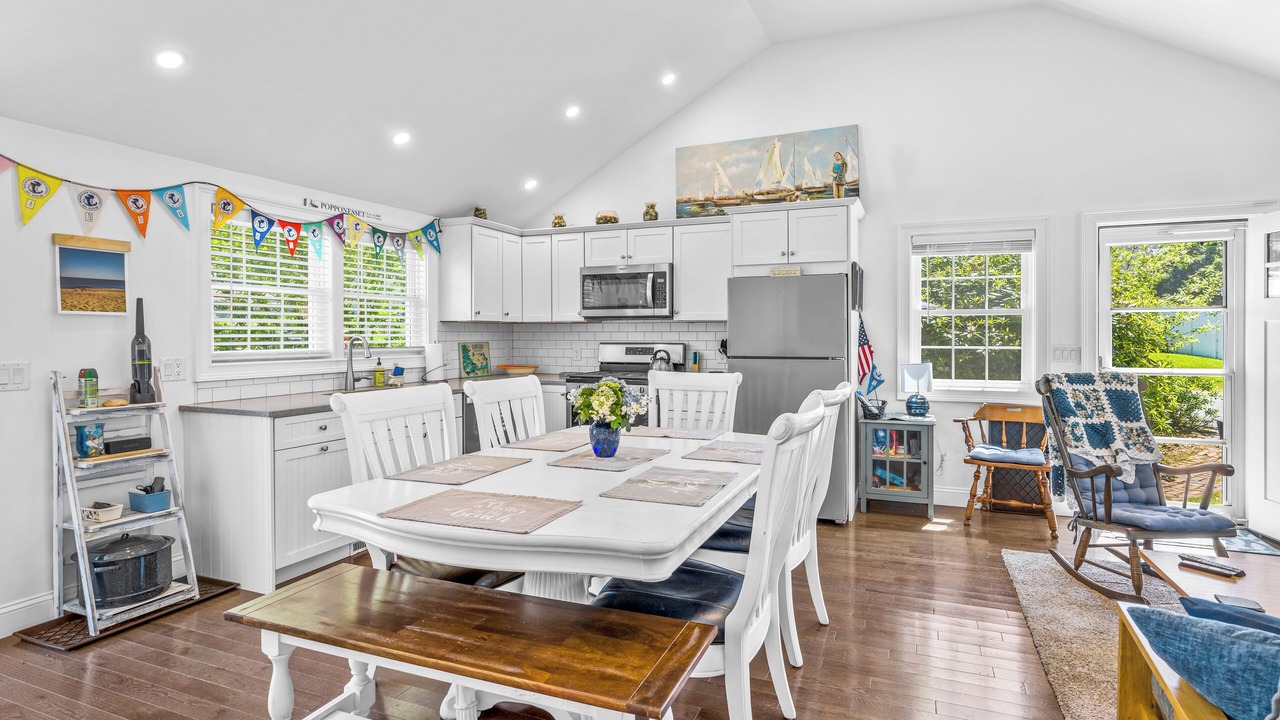 Photo of Kitchen in Popponesset