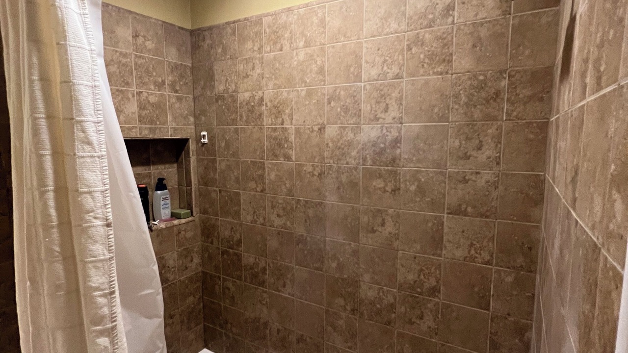Photo of Bathroom in Moroni