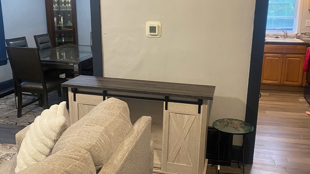Photo of Livingroom in Midway