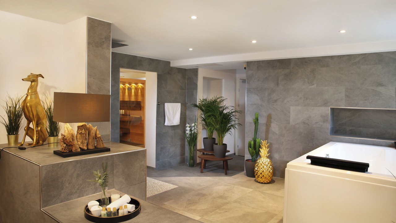 Photo of Bathroom in Hoengg