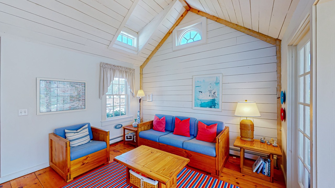 Photo of Livingroom in Mashpee
