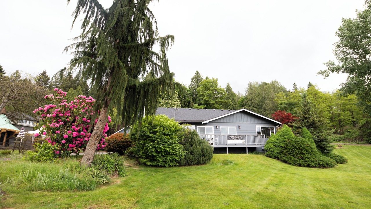 Photo of Outdoor in Cottage Lake