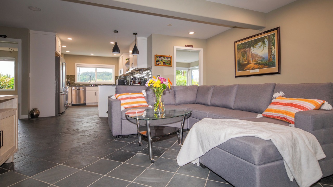 Photo of Livingroom in Cottage Lake