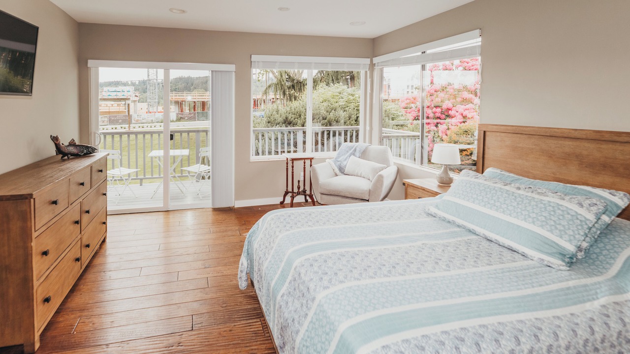 Photo of Bedroom in Cottage Lake