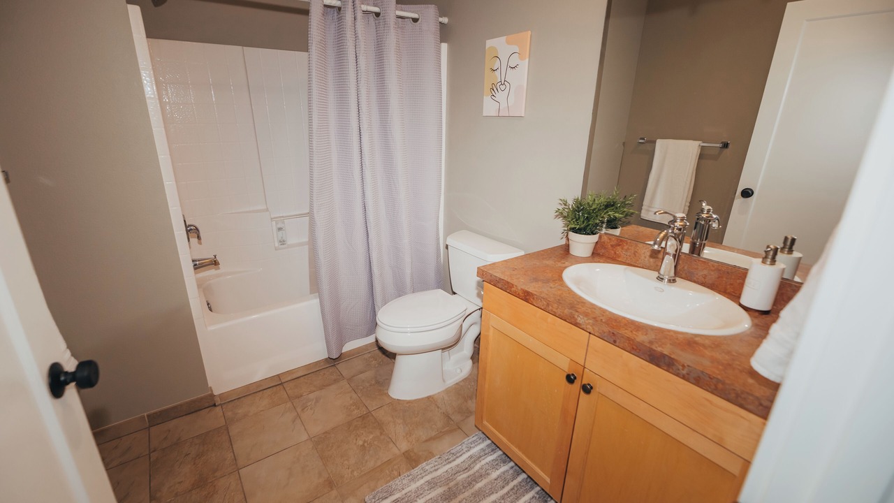 Photo of Bathroom in Cottage Lake