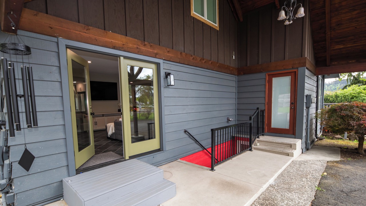 Photo of Outdoor in Cottage Lake