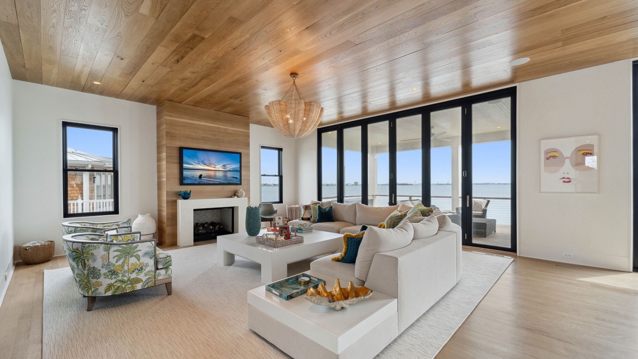 Photo of Livingroom in Atlantic Beach