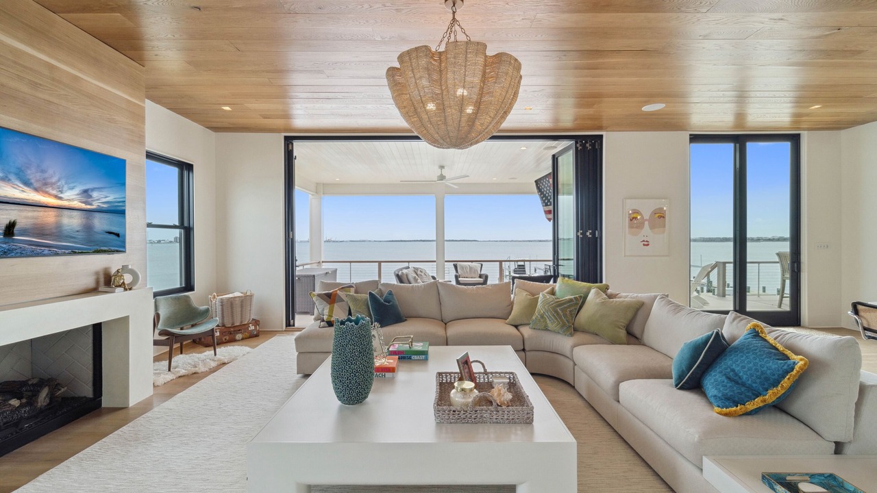 Photo of Livingroom in Atlantic Beach