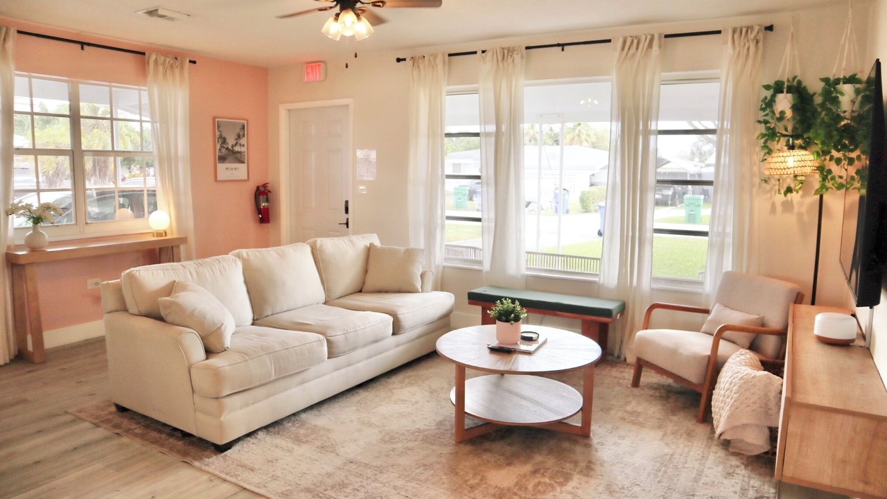 Photo of Livingroom in Miramar