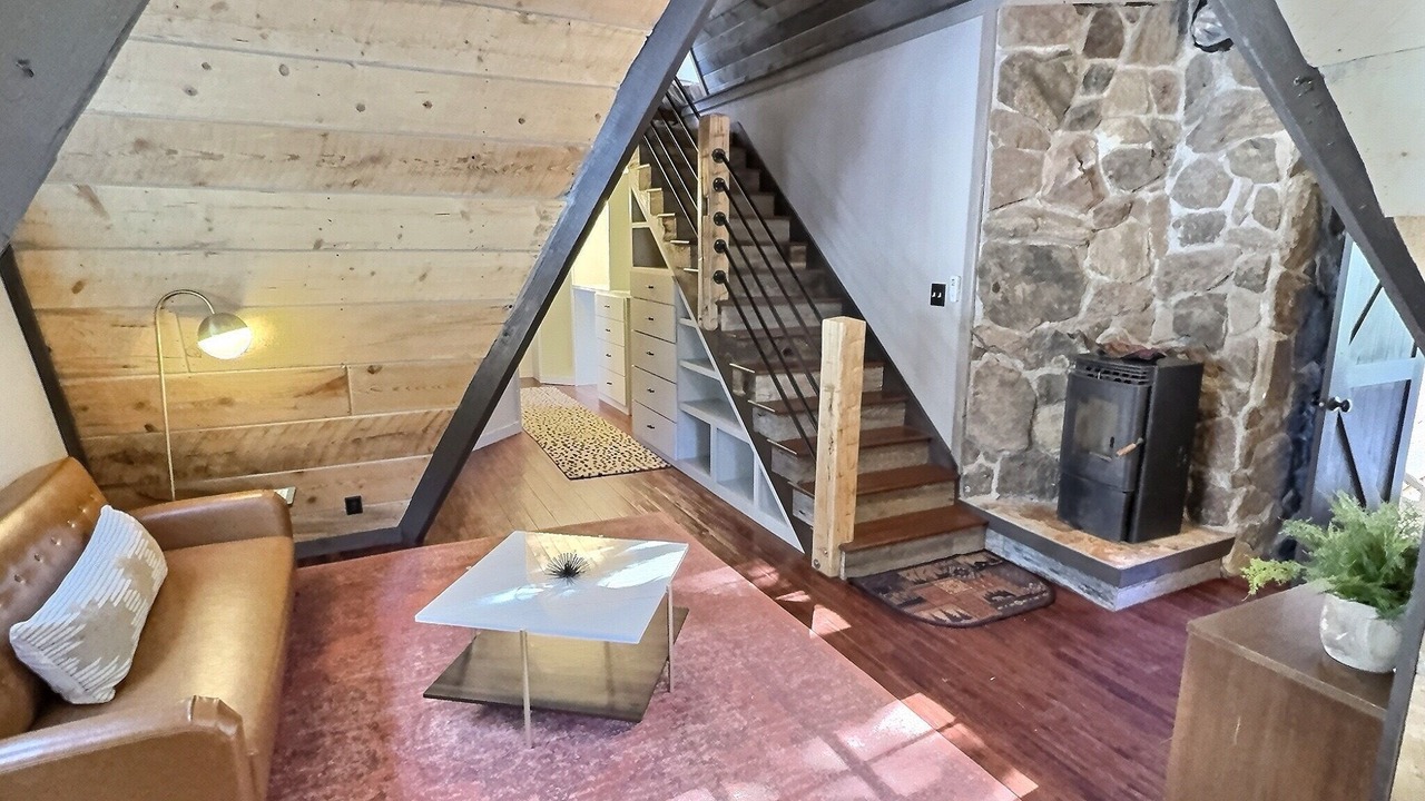 Photo of Livingroom in Evergreen