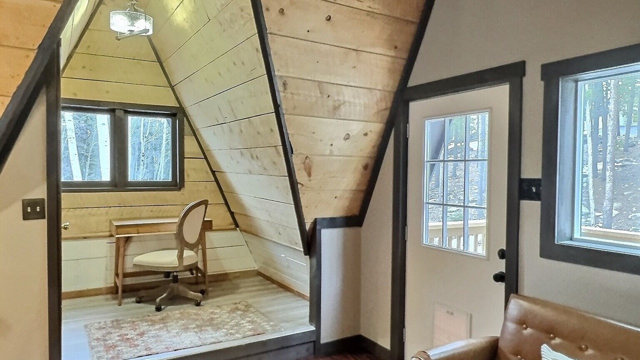 Photo of Livingroom in Evergreen