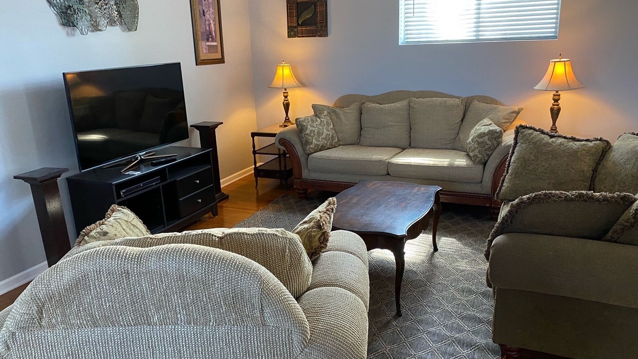 Photo of Livingroom in Adams