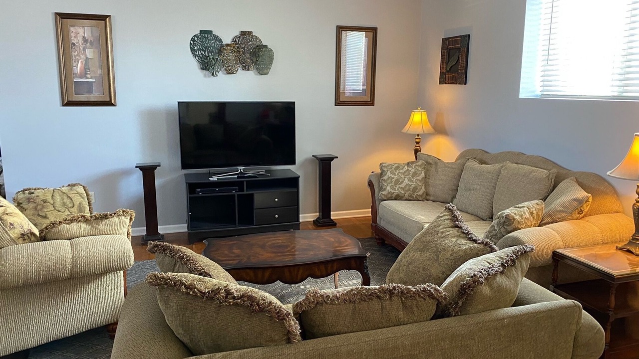 Photo of Livingroom in Adams