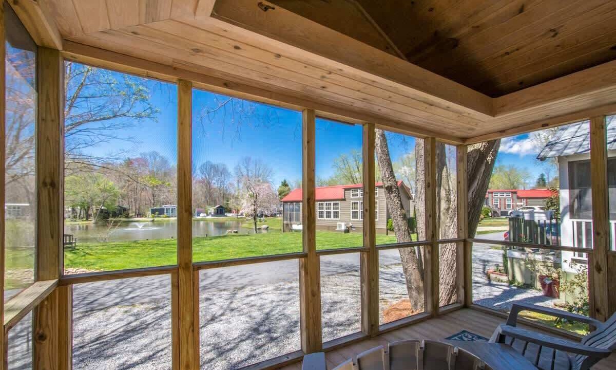 Photo of Outdoor in Upward