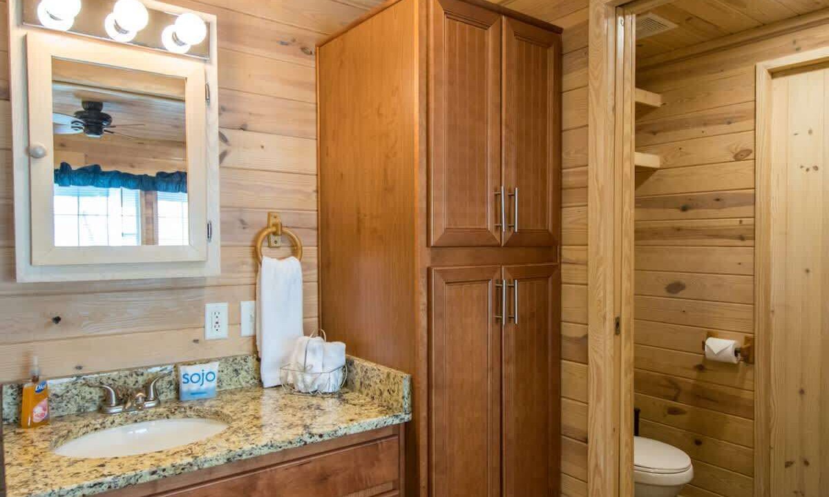 Photo of Bathroom in Upward