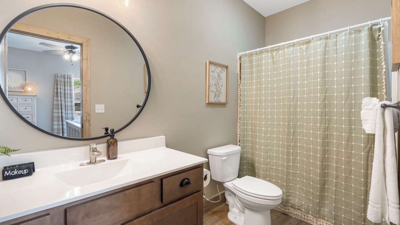 Photo of Bathroom in Table Rock