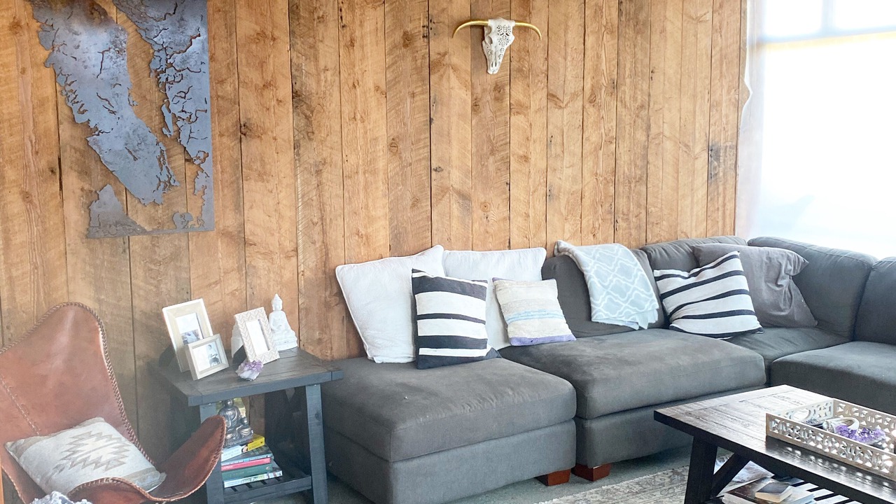 Photo of Livingroom in Mansons Landing
