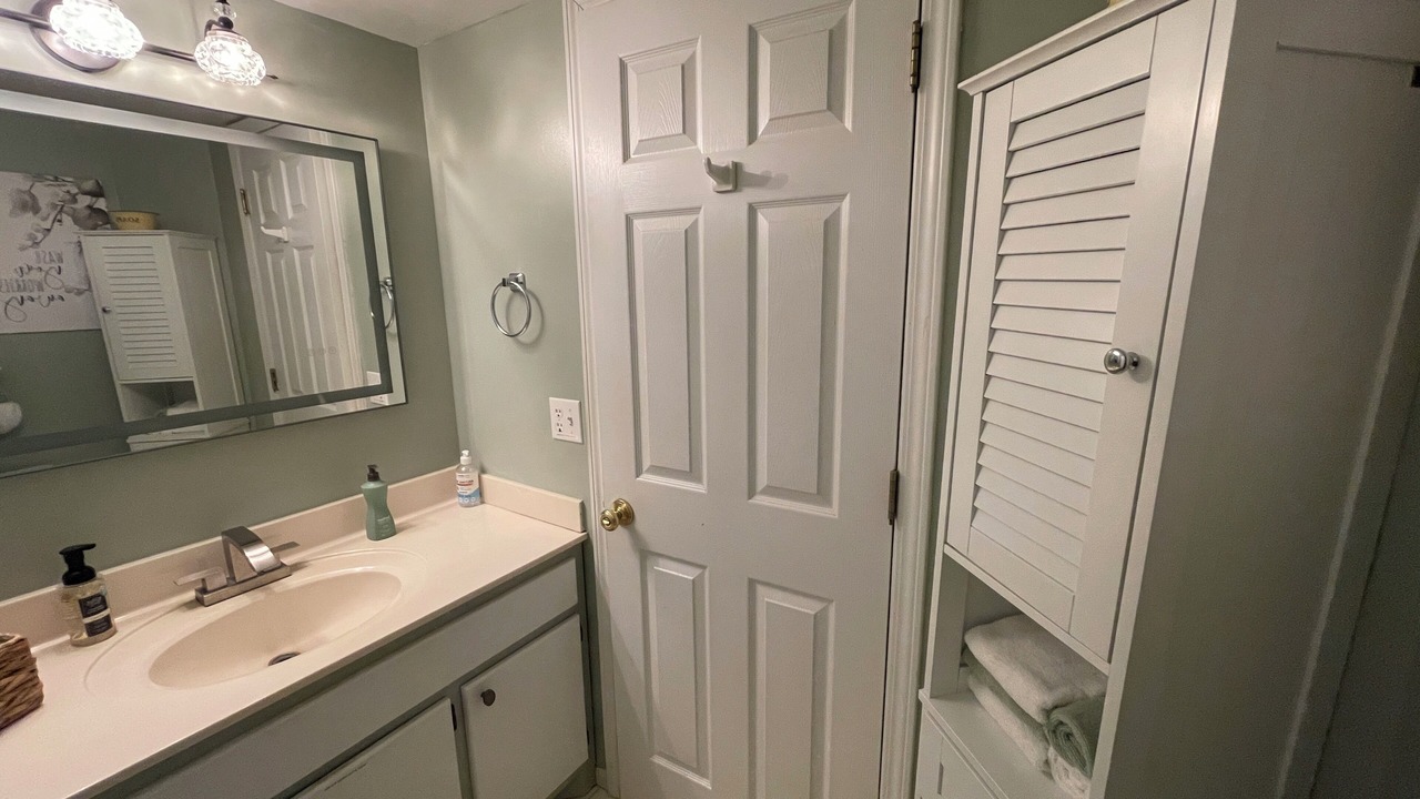 Photo of Bathroom in McEwen