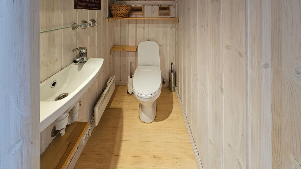 Photo of Bathroom in Fla Municipality