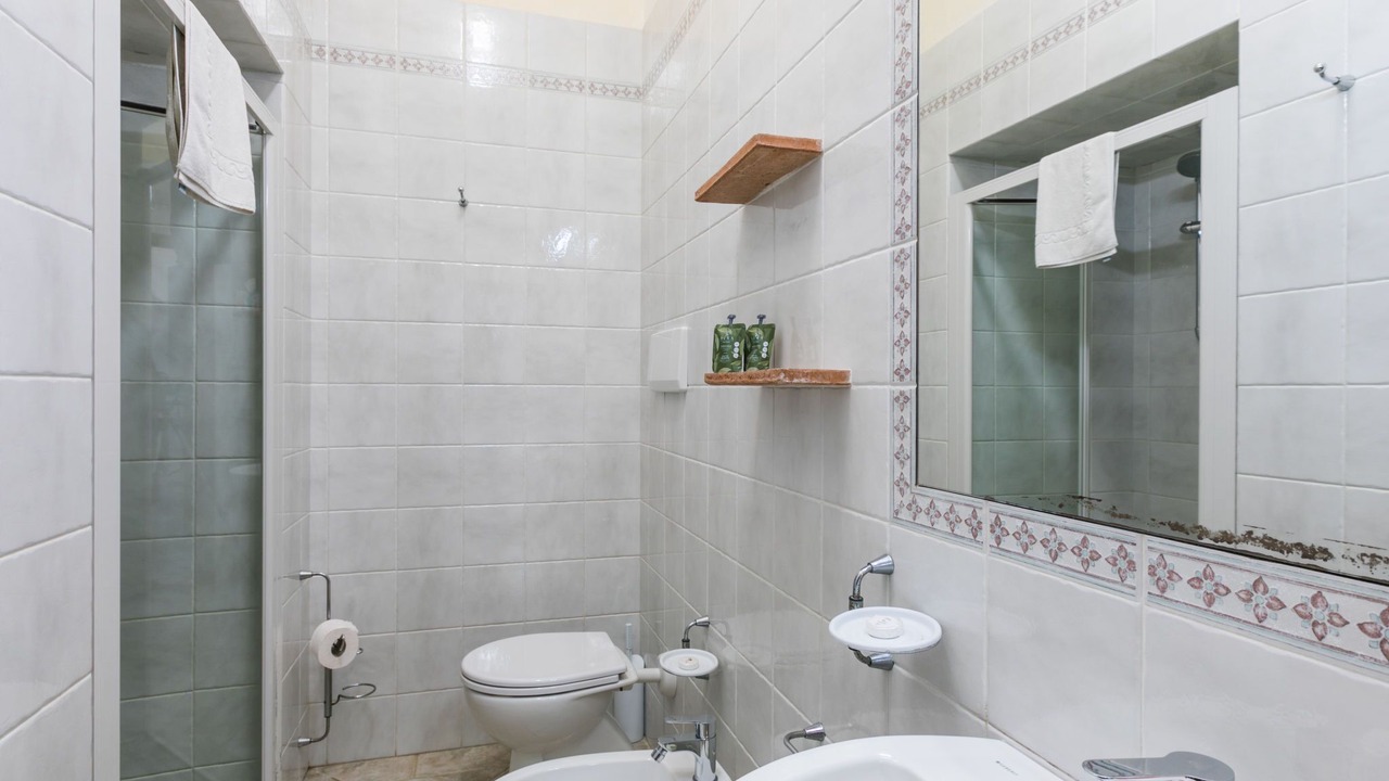 Photo of Bathroom in Iano