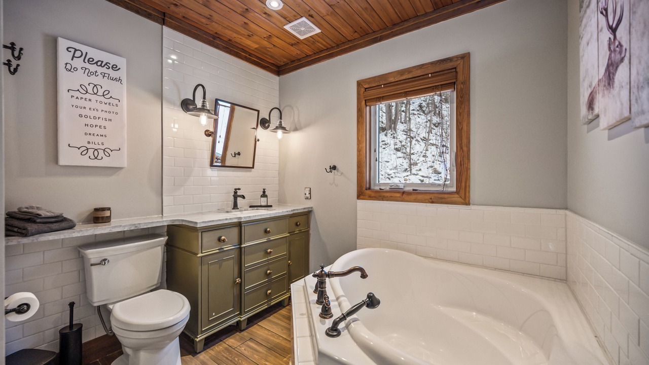 Photo of Bathroom in Dysart et al