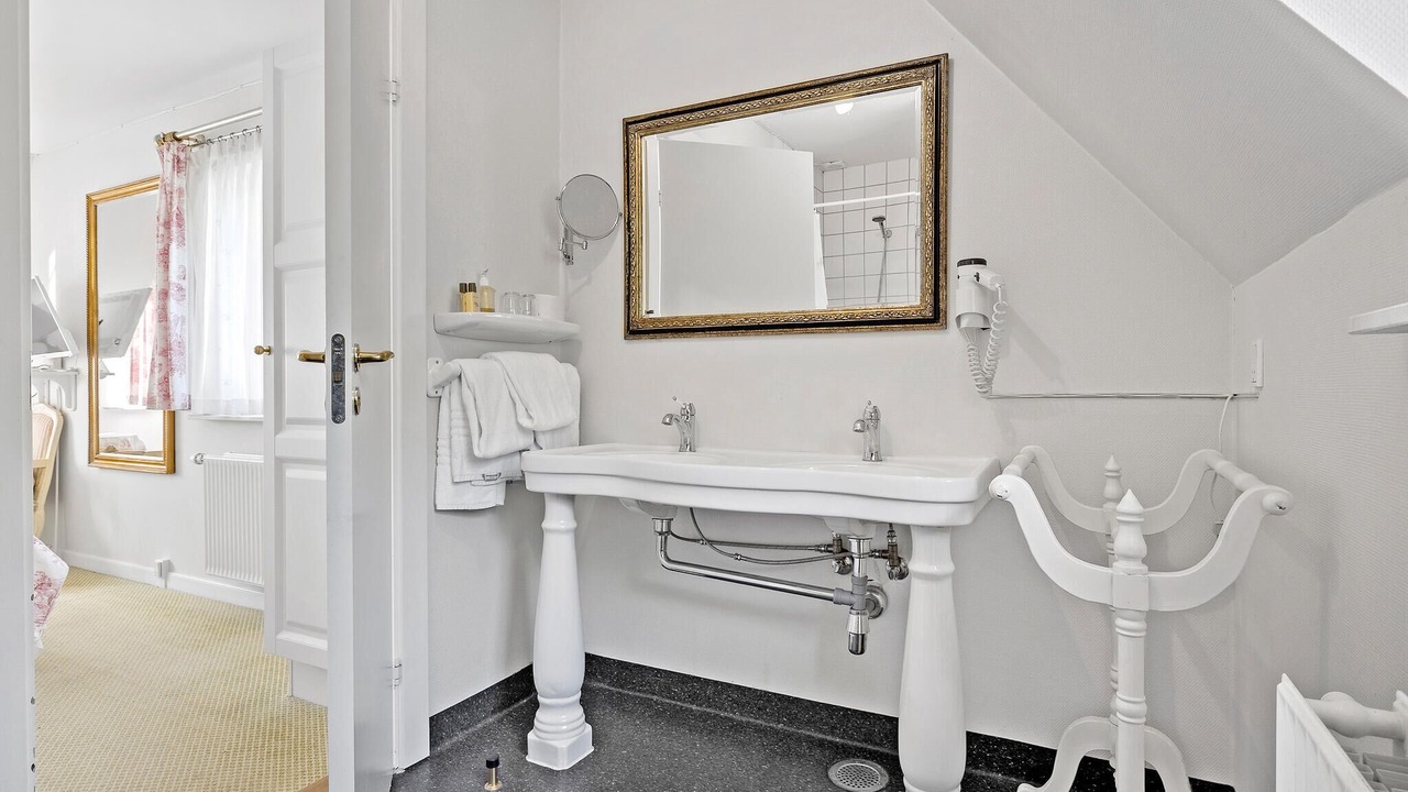 Photo of Bathroom in Faaborg